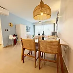 Tropical Relaxing 2 Bedroom Unit With Picuzzi